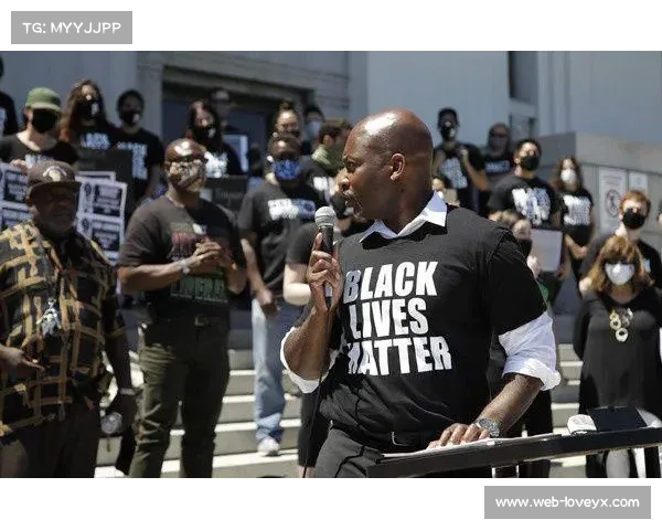 意甲球员联合拍摄反对种族歧视宣传片传递团结与平等精神